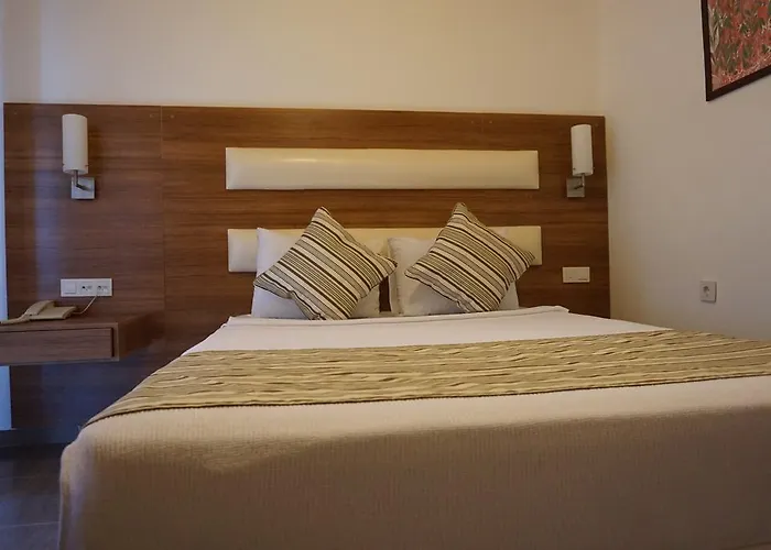 Ξενοδοχείο Royal 3*